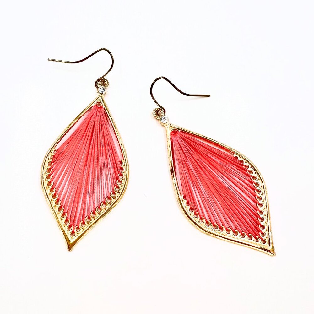 NWT – Charming Charlie – Coral Woven Thread Teardrop Gold Tone 2.75” Earrings